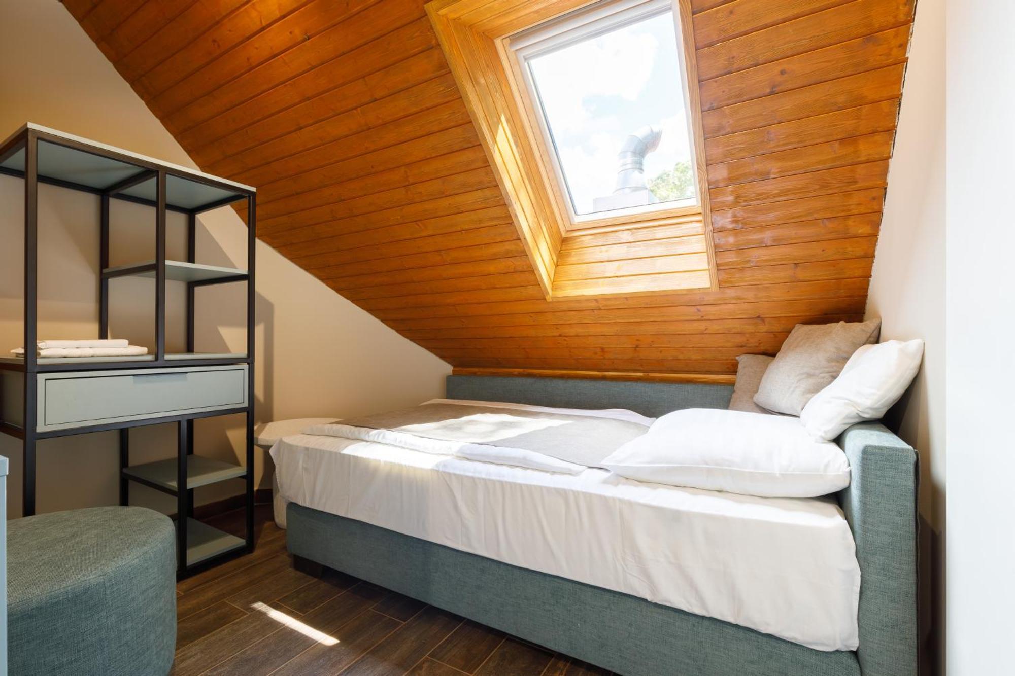Lepke Apartmanhaz Es Etterem Tihany Luaran gambar