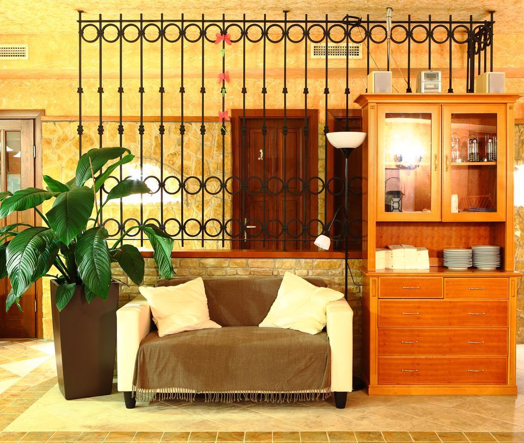 Lepke Apartmanhaz Es Etterem Tihany Luaran gambar